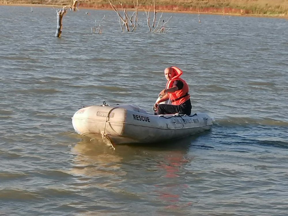 Serinlemek için gölete giren 2 çocuk kayıp