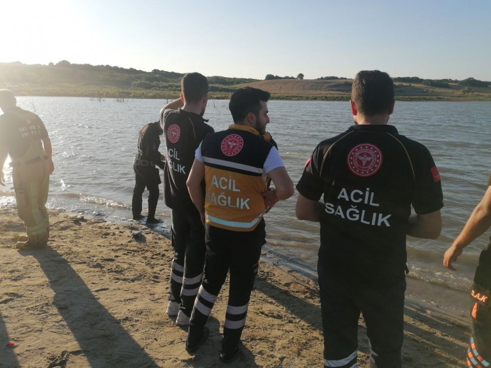 Serinlemek için gölete giren 2 çocuk kayıp