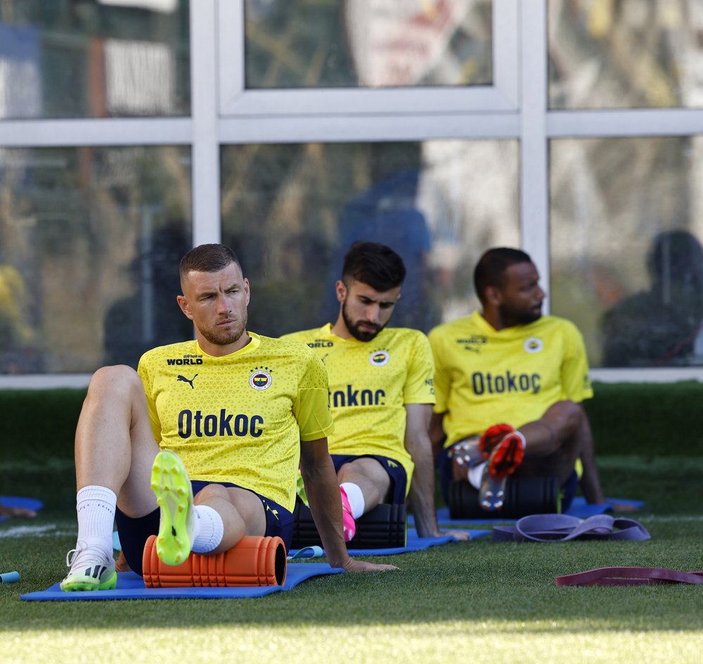 Fenerbahçe'de yeni sezon hazırlıkları sürüyor