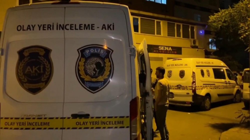 Binanın bahçesindeki patlama polisi harekete geçirdi