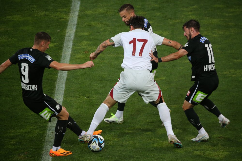 Galatasaray hazırlık maçında 2-0 mağlup oldu