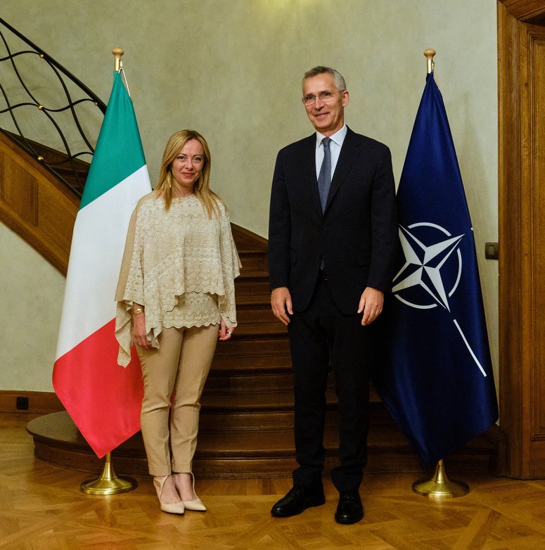 Stoltenberg yarın Sırbistan Cumhurbaşkanı Vucic ile görüşecek