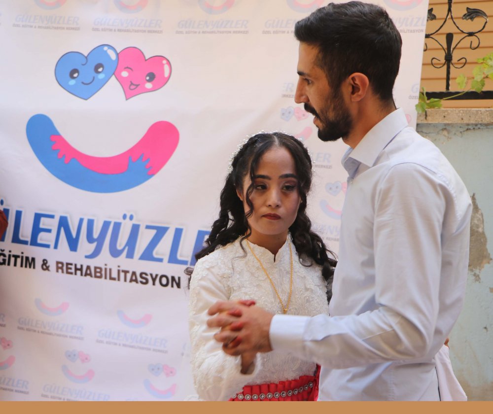 Zihinsel engelli Elif'in düğün hayali gerçek oldu