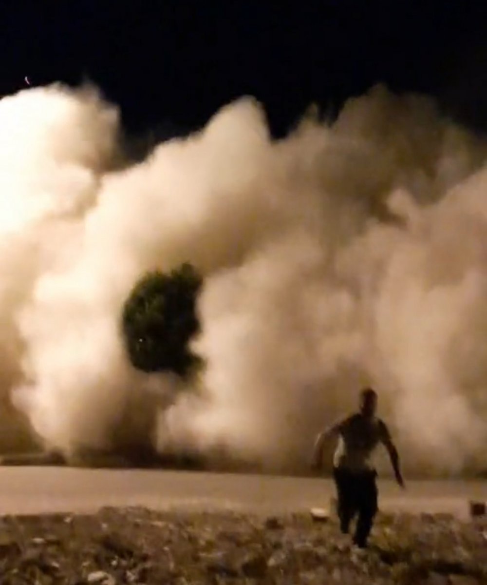 Ağır hasarlı 6 katlı bina, yıkım sırasında çöktü