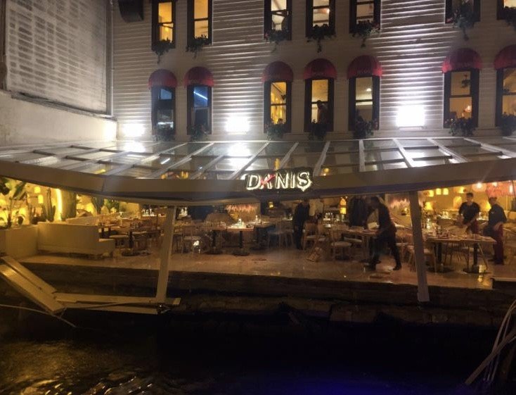 İskelenin çöküşü Titanik filmini aratmadı