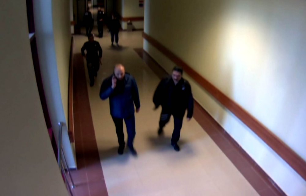 Sağlıkçının elmacık kemiğini kıran hasta yakınına 2 yıl 3 ay hapis