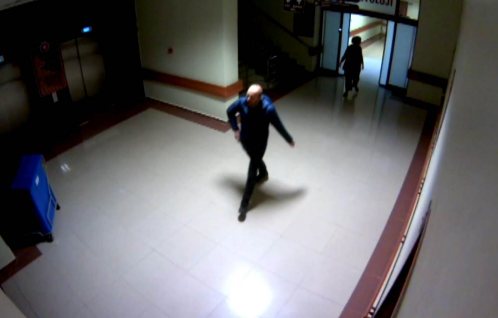 Sağlıkçının elmacık kemiğini kıran hasta yakınına 2 yıl 3 ay hapis