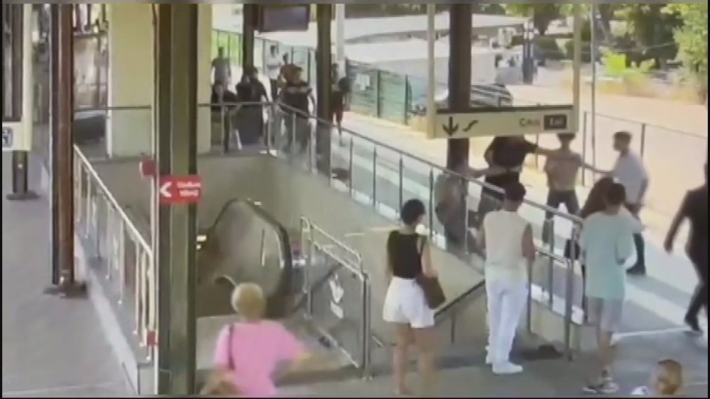 3 yıl önce kavga ettiği adamı Marmaray'da görünce ortalığı birbirine kattı
