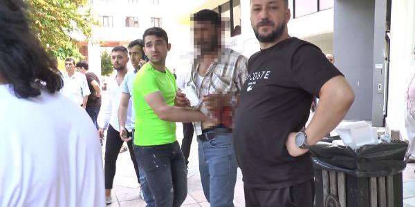Arkadaşını bıçaklayıp kaçtı, çevredekiler yakaladı