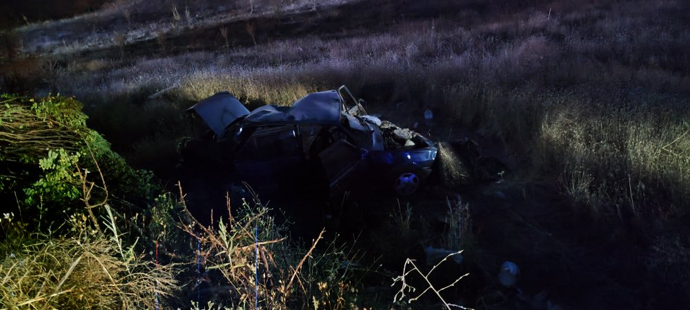 İki otomobil çarpıştı: 1 ölü, 6 yaralı