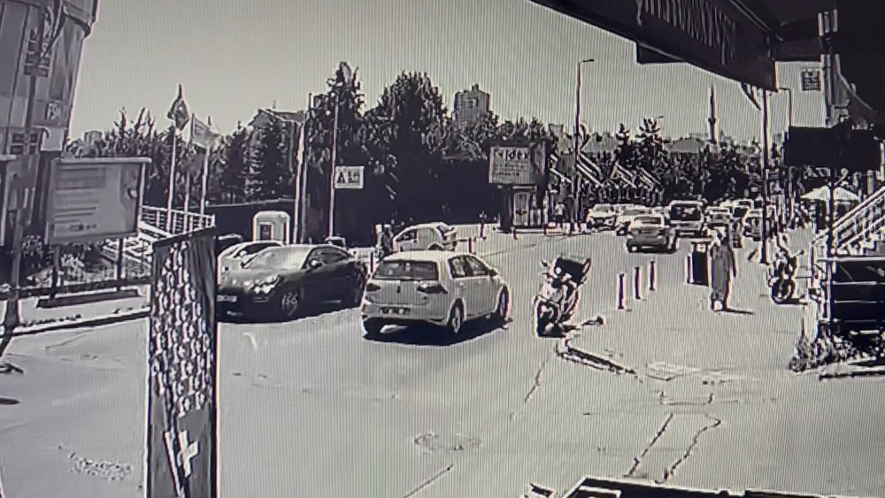 Beşiktaşlı futbolcu Umut Meraş'ın yaptığı kaza kamerada