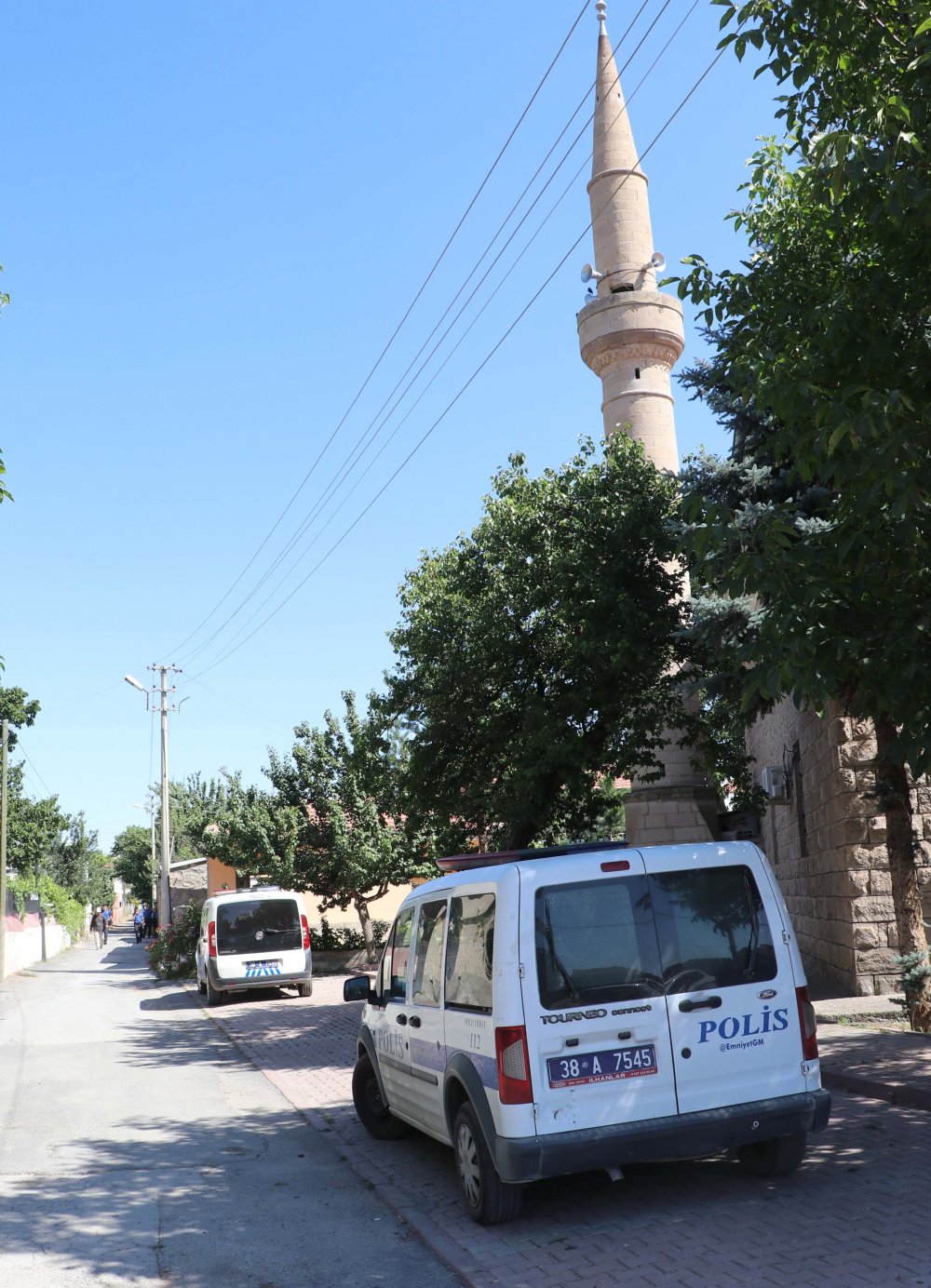 Tartıştığı kardeşini tabanca ile vurdu