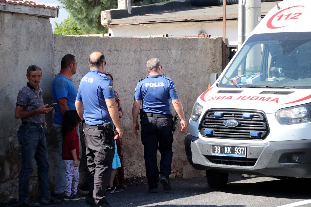 Tartıştığı kardeşini tabanca ile vurdu