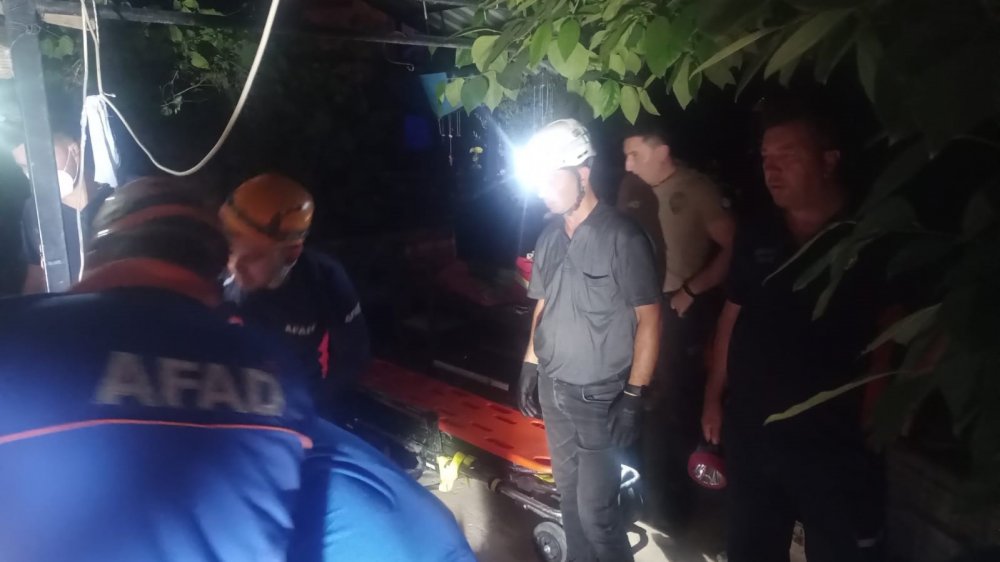 Arkadaşını kurtarmak için girdiği kuyuda kendisi öldü