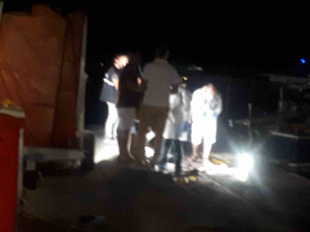 Silahlı ve satırlı kavga: 2 ölü, 1 yaralı