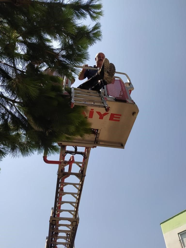 Çalıştığı esnada dökülen tinerden zehirlendi