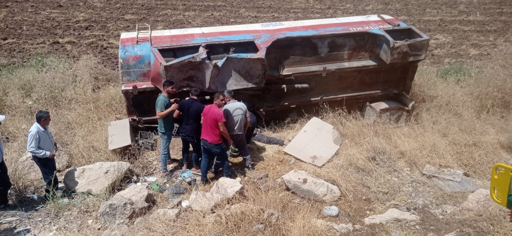 Doldurmaya çalıştığı tankın altında kaldı