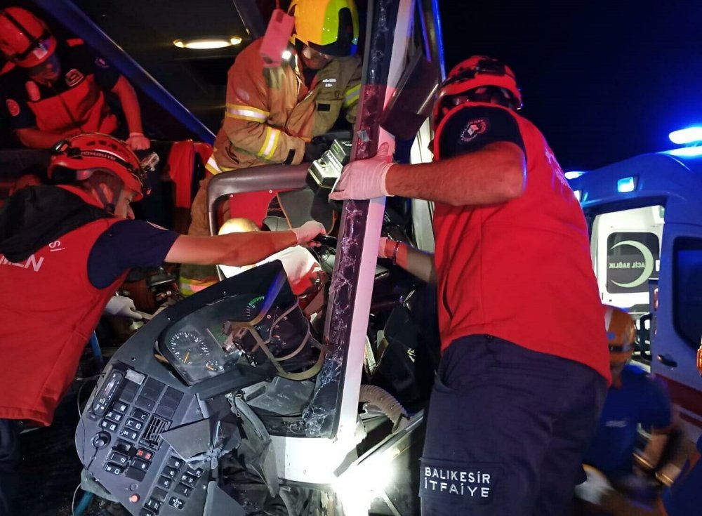 Yolcu otobüsü facia saçtı! 44 yaralı