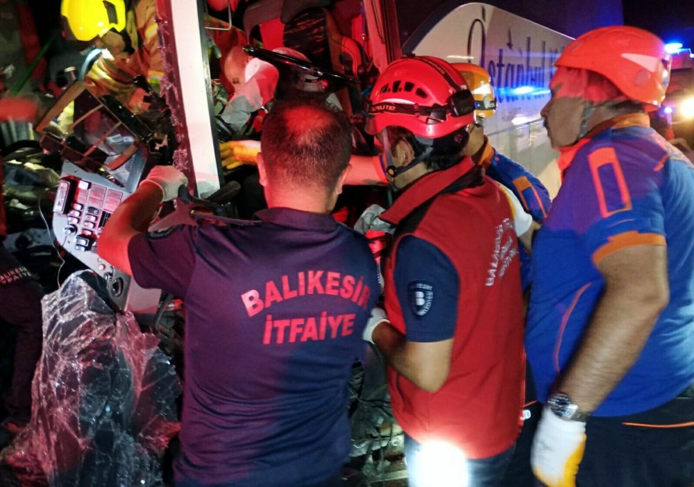 Yolcu otobüsü facia saçtı! 44 yaralı