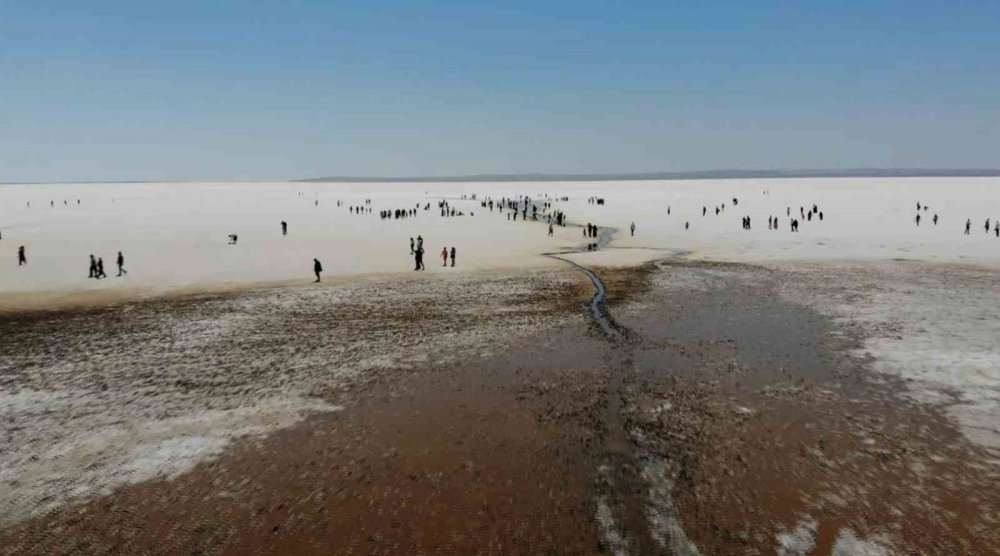 Eklem ağrısına iyi geliyor, millet akın akın geliyor! Konya'nın sınırında yer alıyor