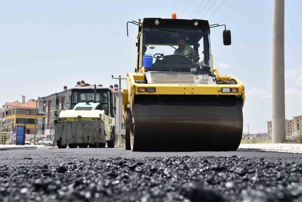Selçuklu’da asfalt sezonu yoğun tempoda devam ediyor