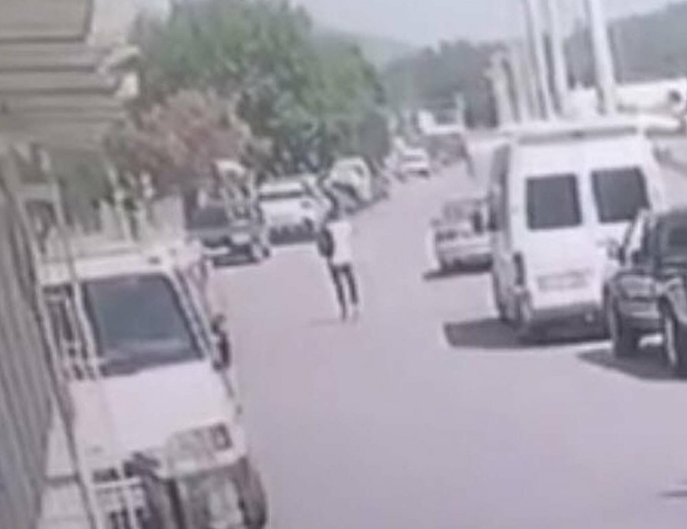 Yer düşen para dolu cüzdanı aldı, 17 gündür bulunamadı