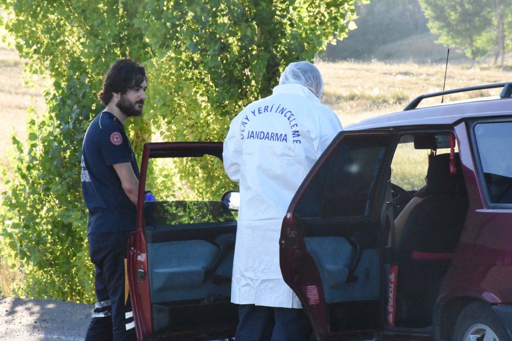 Otomobilde silahla vurulmuş kadın ve erkek cesedi bulundu