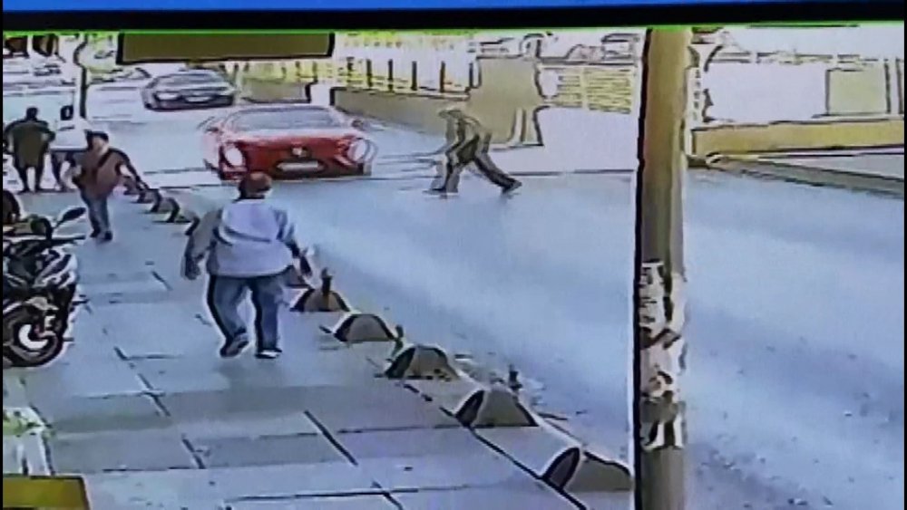 Otomobilin çarptığı yaya hayatını kaybetti