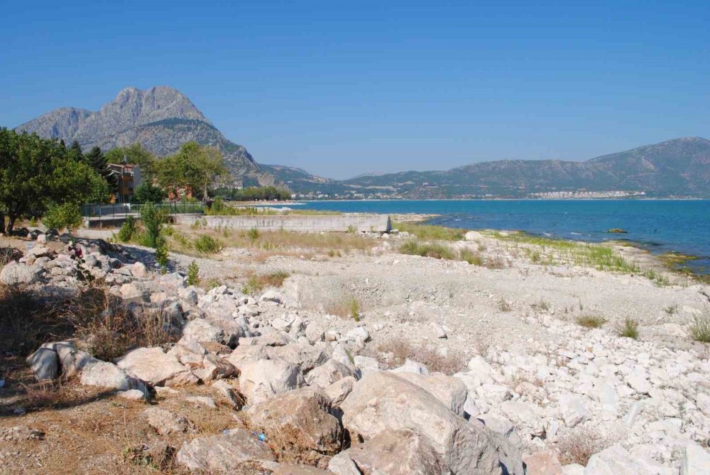 Türkiye'nin 4'üncü büyük gölü için tehlike kapıda! 18 günde 18 santimetre azaldı