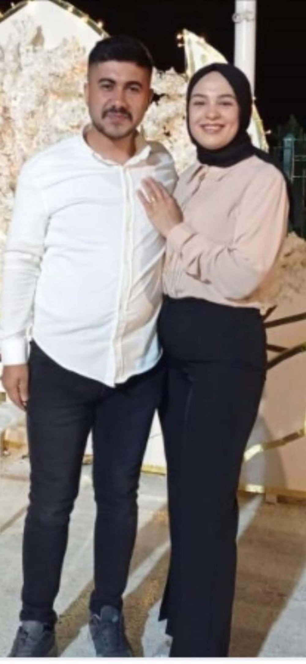 Eşi ile 4 yaşındaki üvey oğlunu bıçaklayarak öldürdü