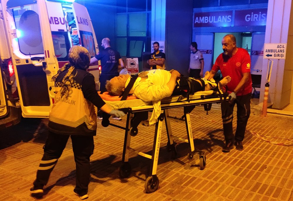 Feci kaza: 2 ölü, 6 yaralı