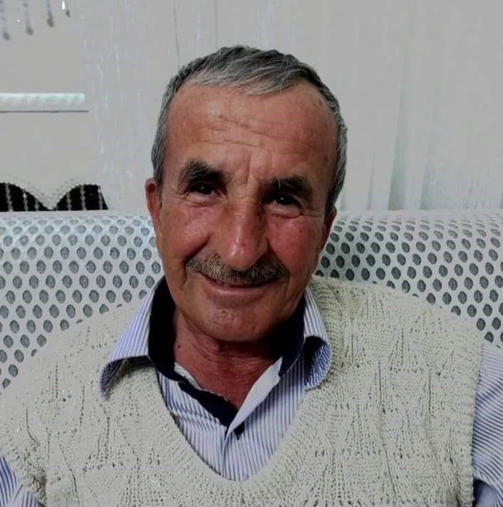 Elektrik direğine çarpan otomobilin sürücüsü öldü