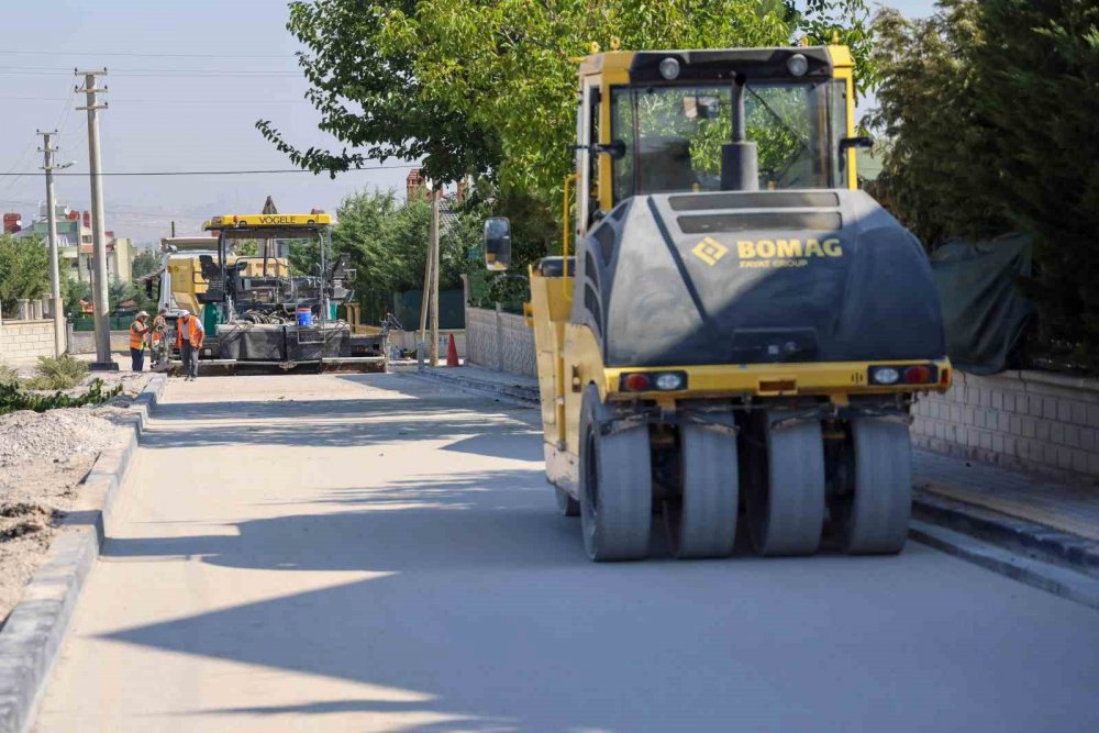 Kavurucu sıcaklara rağmen Konya'da 30 ayrı ekiple çalışıyorlar