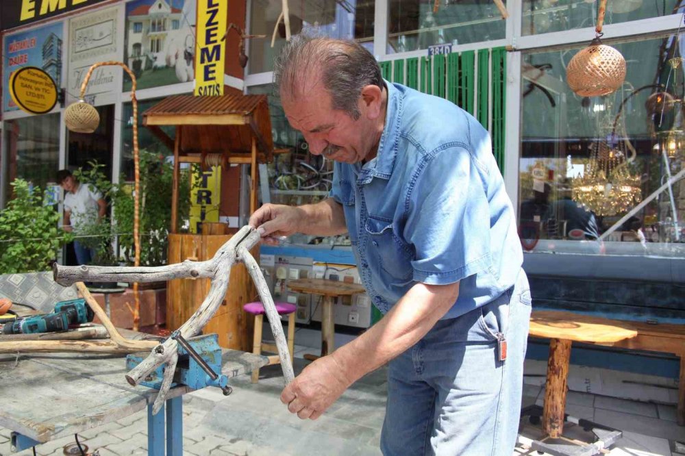 Konya'da 42 yıllık elektrik ustasından süper fikir... Çöpe atacakken aklına geldi