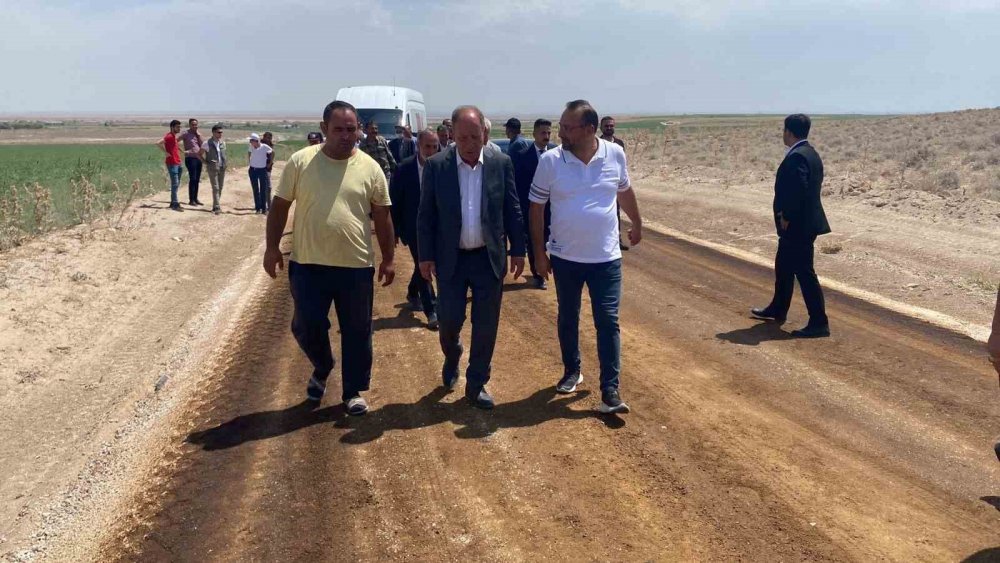 Konya'daki belediye asfalt çalışmalarını sürdürüyor