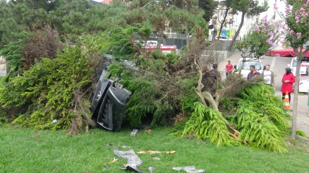 Aracını yokuş aşağı çalıştırmak isterken olanlar oldu!