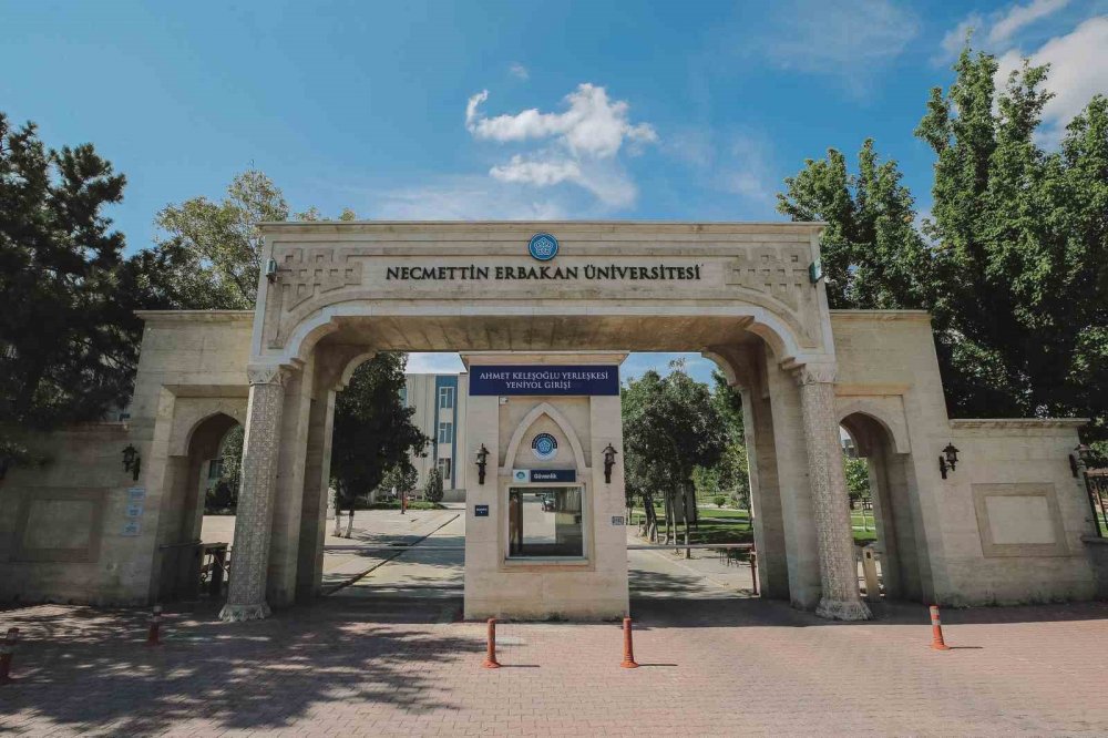 Konya'daki üniversiteye 52 bin 95 avro destek