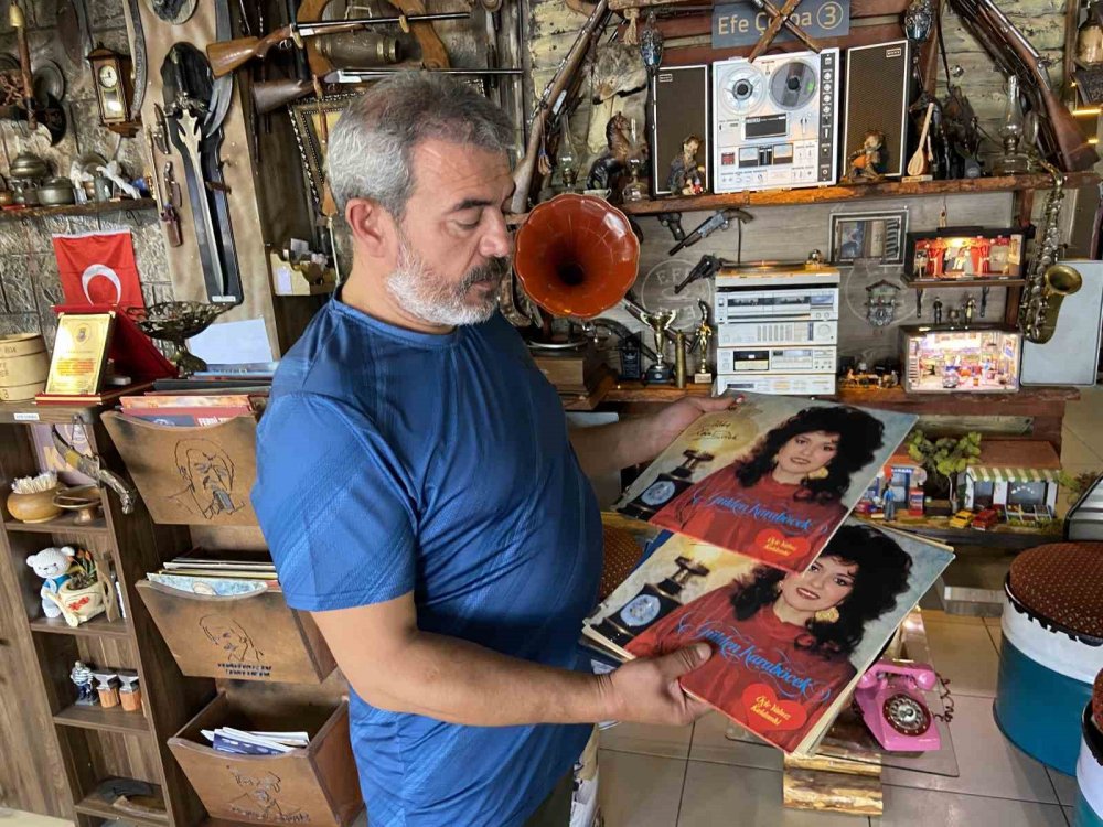 Konya'da Sanatçı Gülden Karaböcek’in şarkı söylediği çorbacıdan açıklama