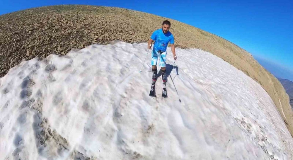 40 derece sıcakta kayak yaptı!