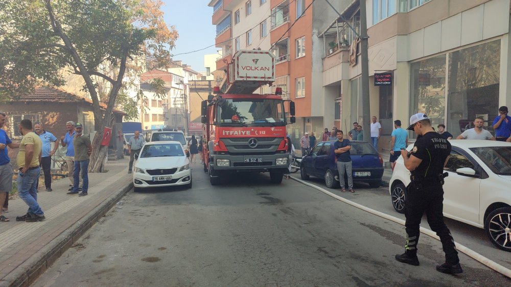 Boş evde çıkan yangın, söndürüldü