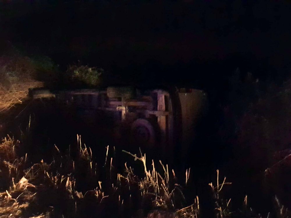 Karşı şeride geçen otomobil, 2 araca çarptı; Ölü ve yaralılar var