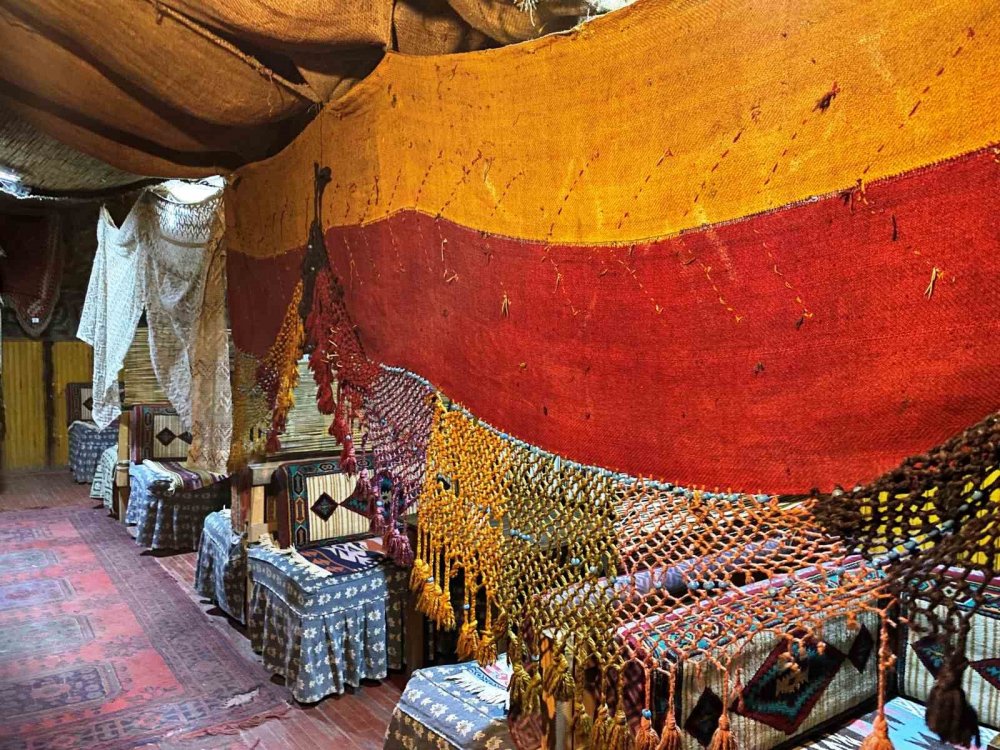 Konya'da şehrin göbeğinde... Ermeni aile yaptırmış, ilgi yoğun!