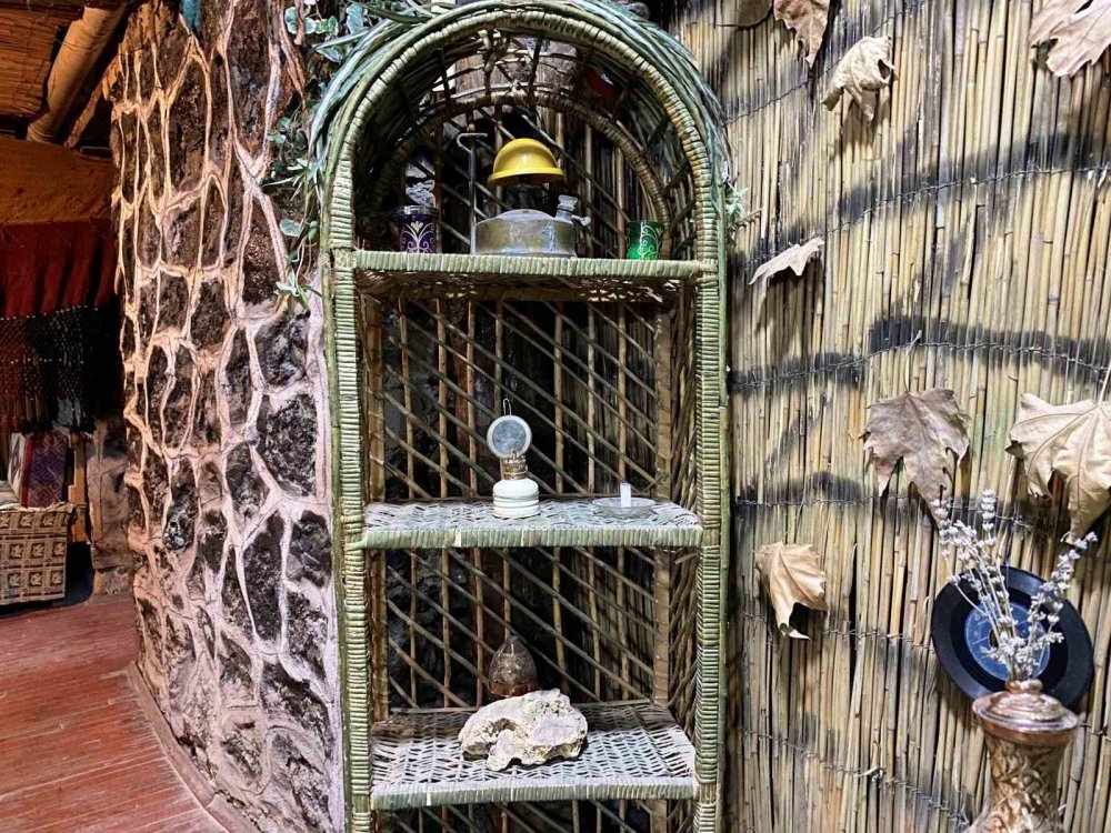 Konya'da şehrin göbeğinde... Ermeni aile yaptırmış, ilgi yoğun!