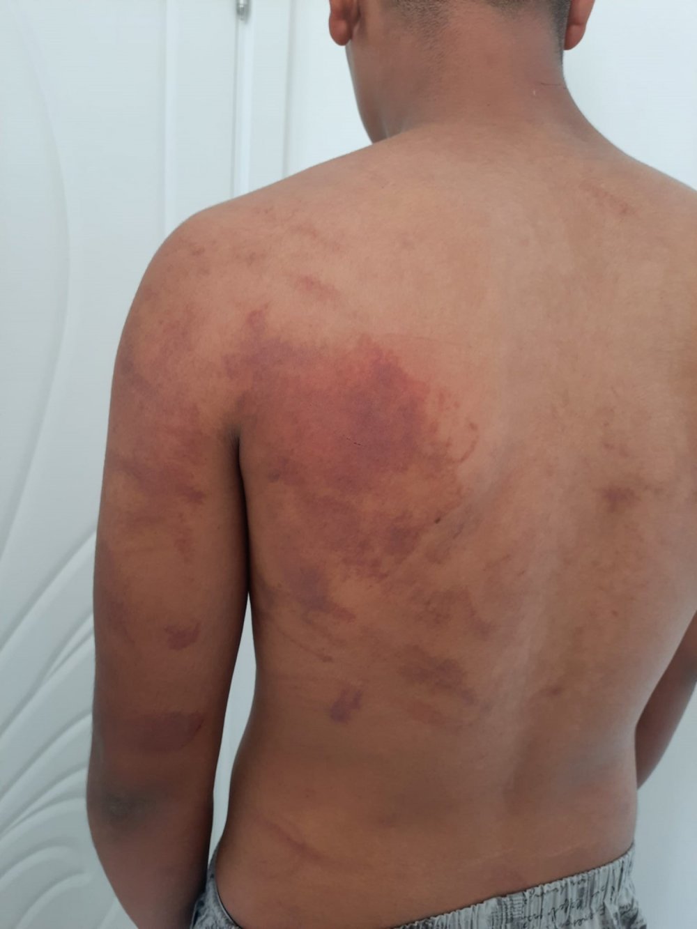 Ahırda zincirli işkenceye gözaltı!