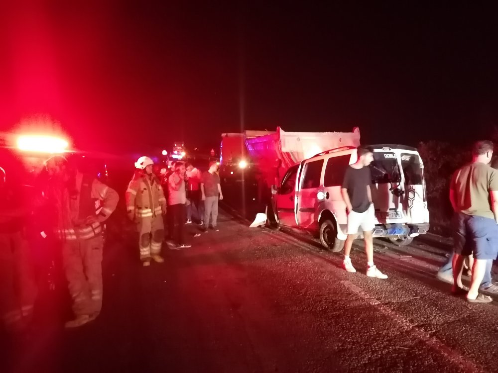 Jandarmaya, alkollü sürücünün kullandığı otomobil çarptı: 1 ölü, 1 yaralı