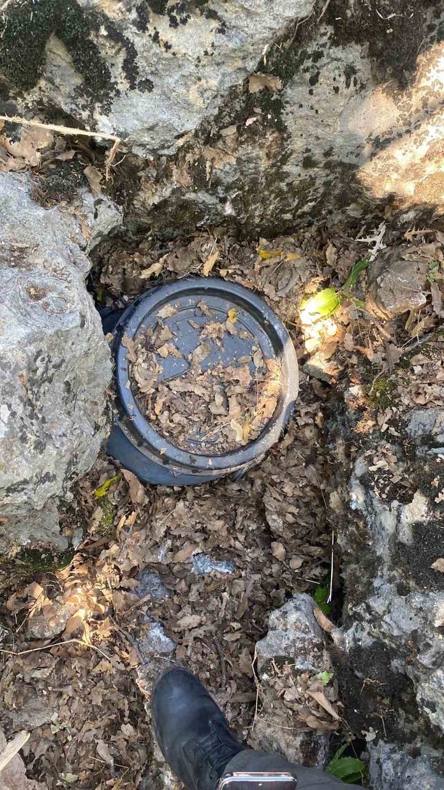 Teröristlerin yaşam malzemesi bulundu