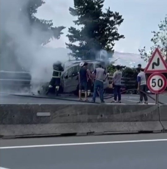 Seyir halindeyken alev aldı!