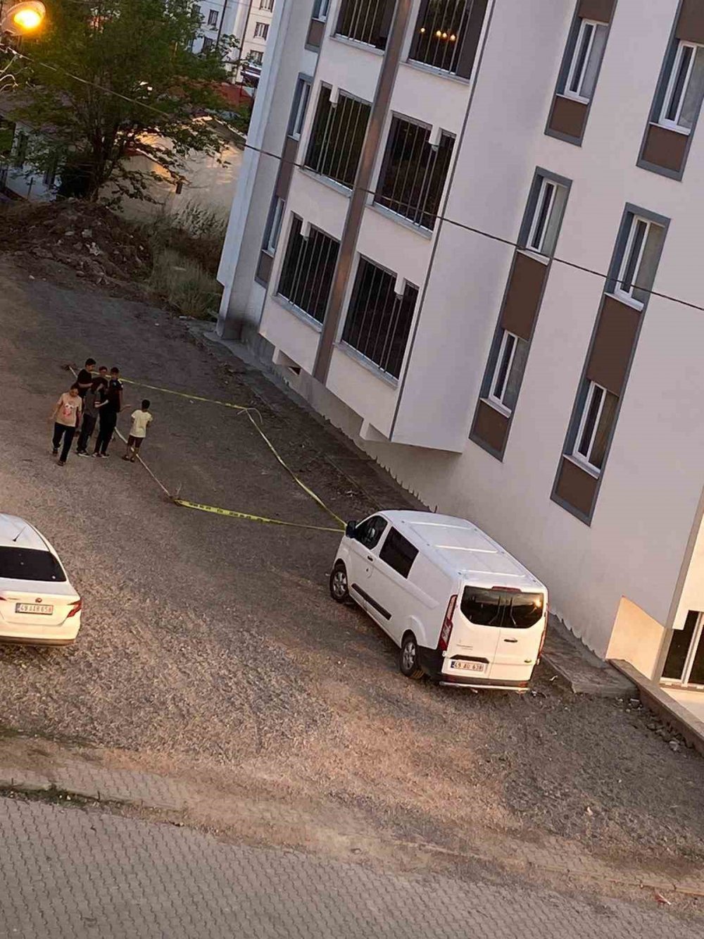 4’üncü kattan düşen 2 yaşındaki çocuk hayatını kaybetti