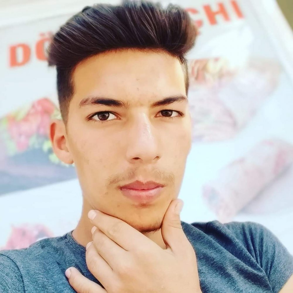 Otomobile arkadan çarpan otomobilin sürücüsü öldü