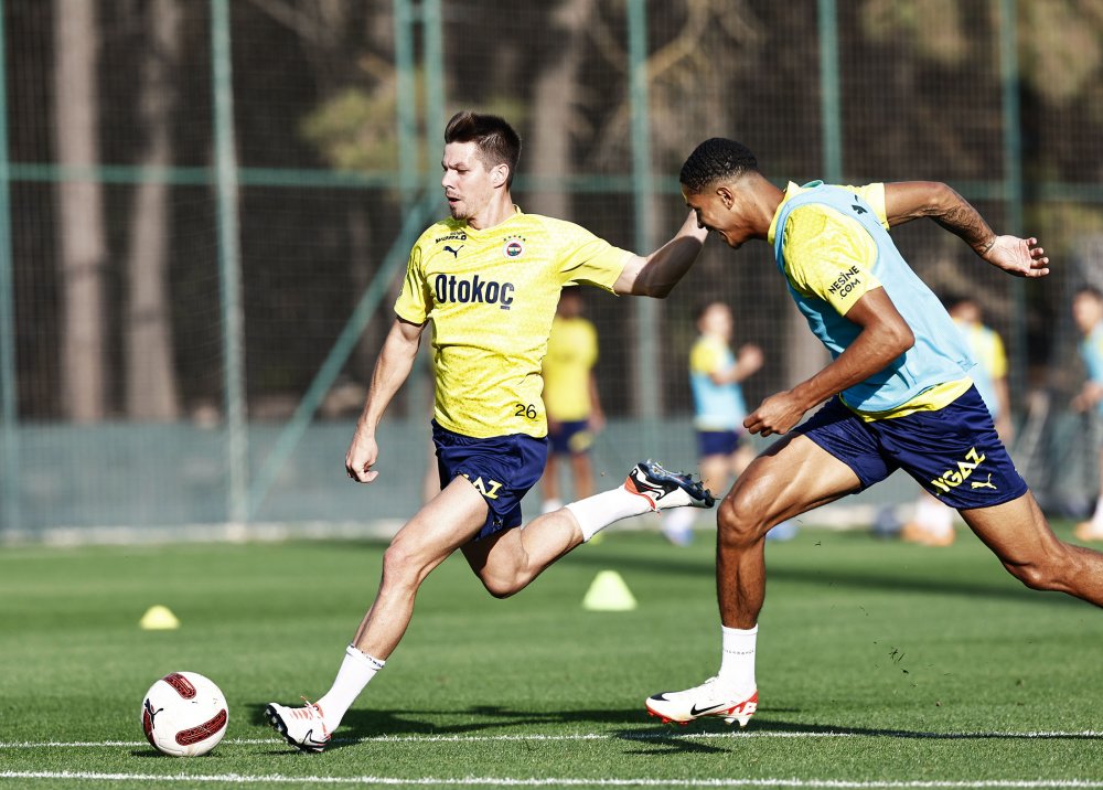 Fenerbahçe'de Emre Mor saha çalışmalara başladı